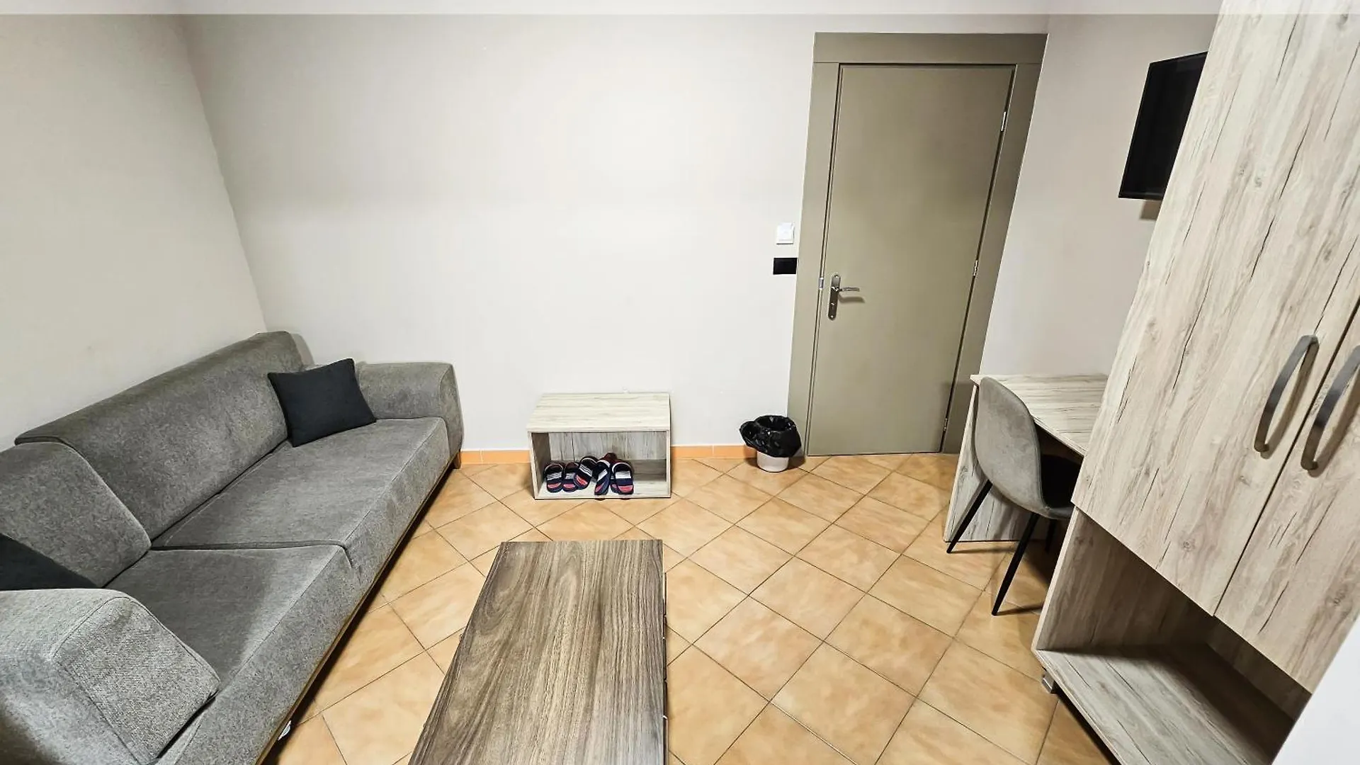 Sunflower Rooms Tirana