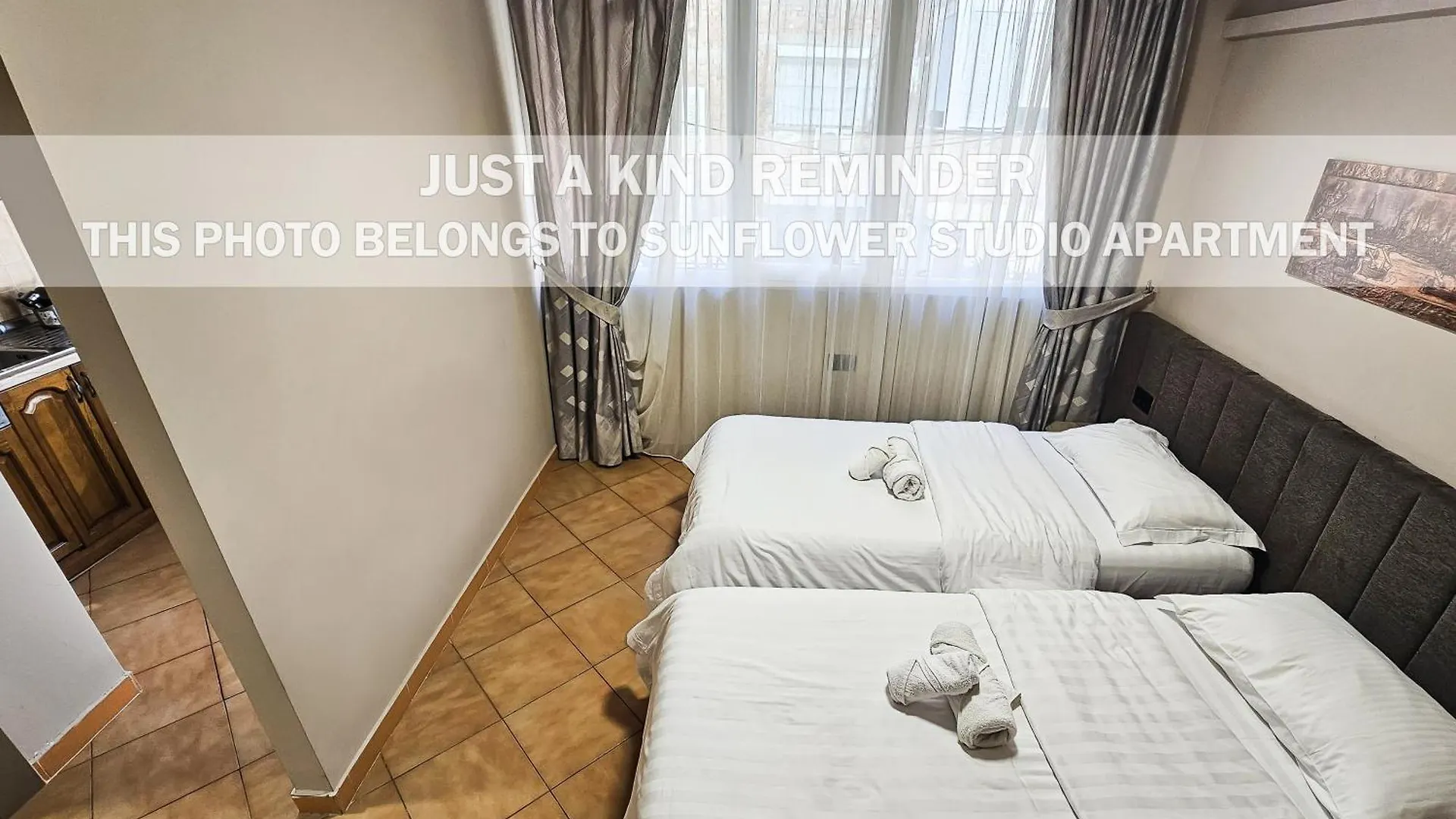 Sunflower Rooms Tirana 0*,  Albania